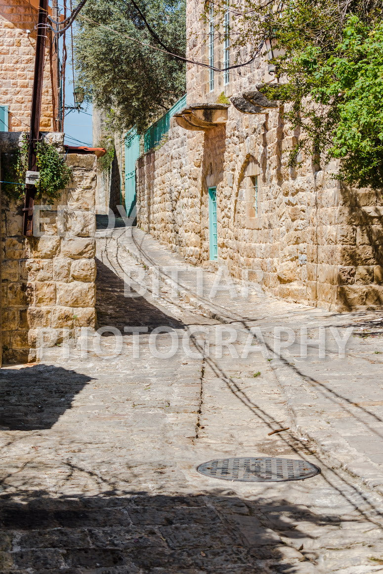 Walking the ancient Deir El Qamar Road