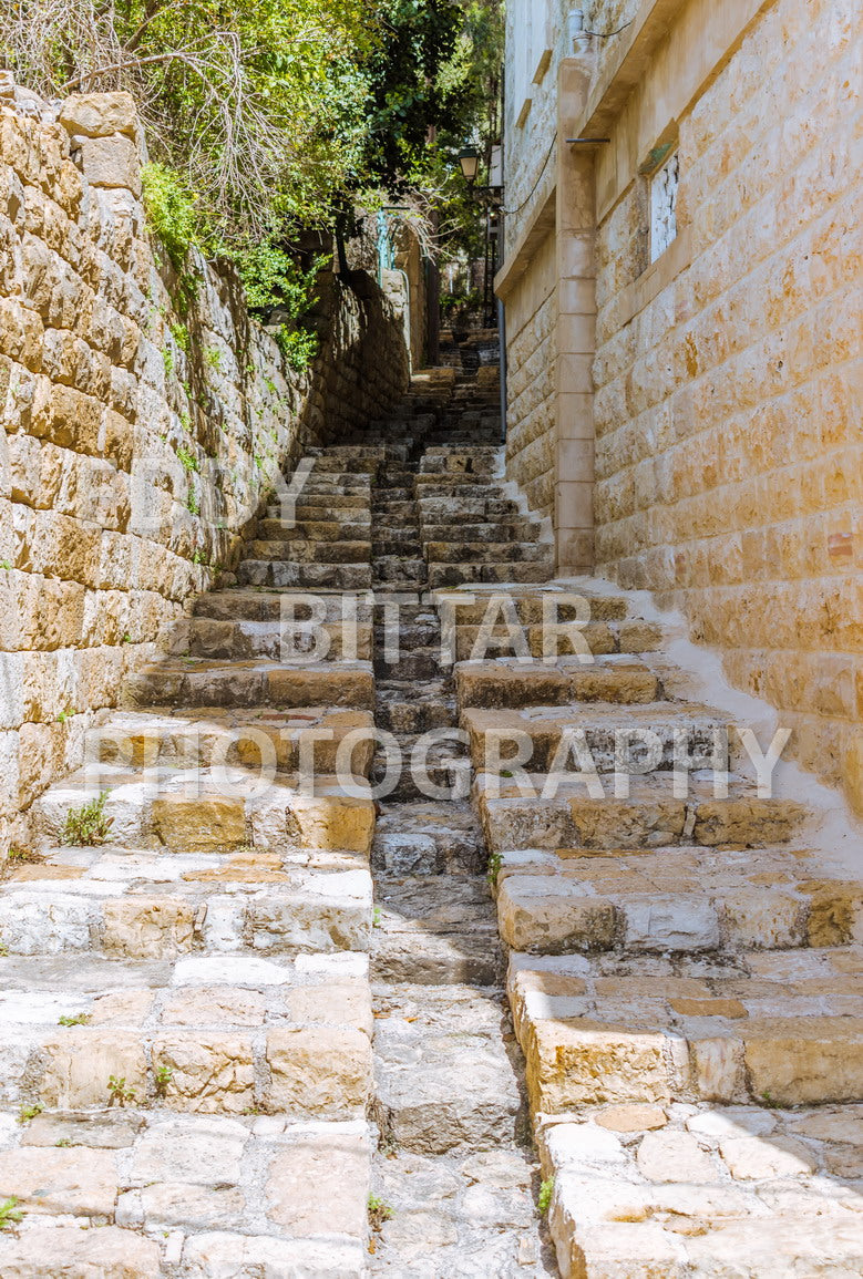 Walking the ancient Deir El Qamar Road