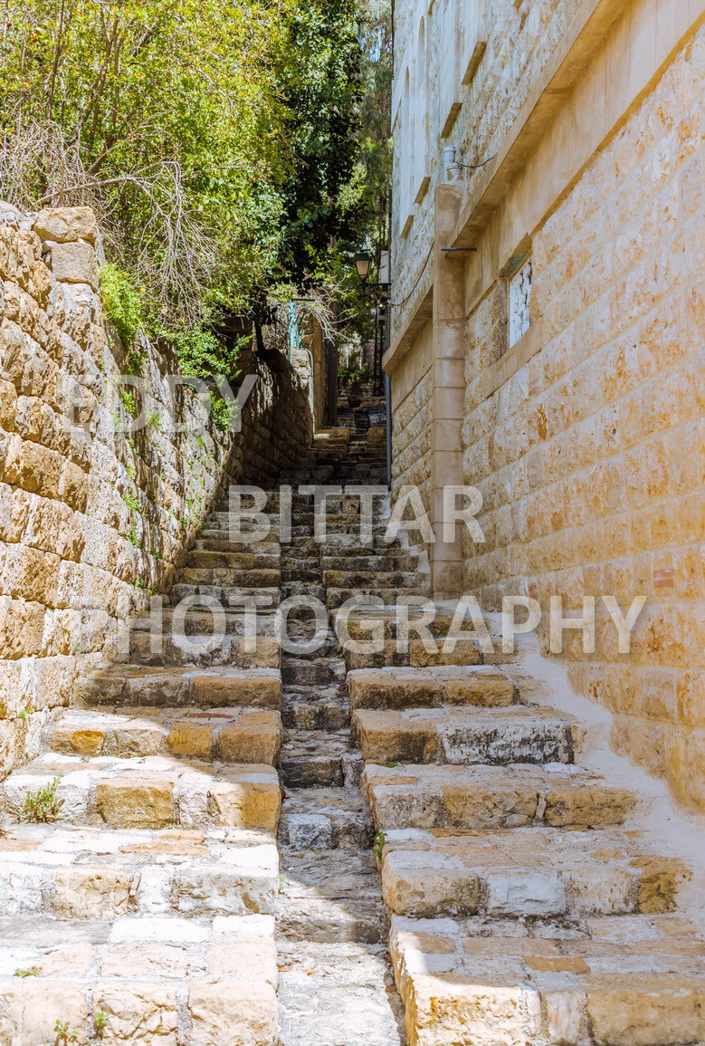 Walking the ancient Deir El Qamar Road