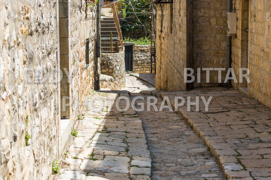 Walking the ancient Deir El Qamar Road