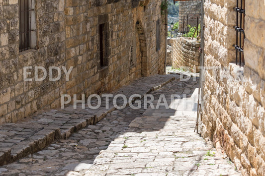 Walking the ancient Deir El Qamar Road