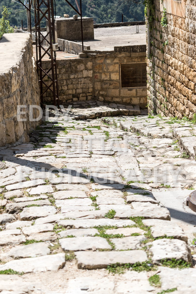 Walking the ancient Deir El Qamar Road