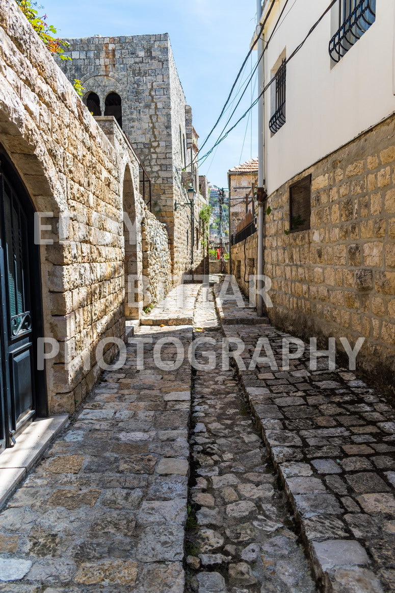 Walking the ancient Deir El Qamar Road