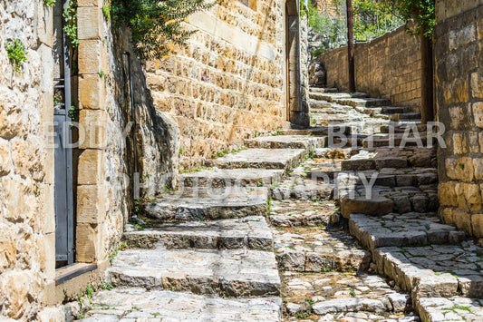 Walking the ancient Deir El Qamar Road