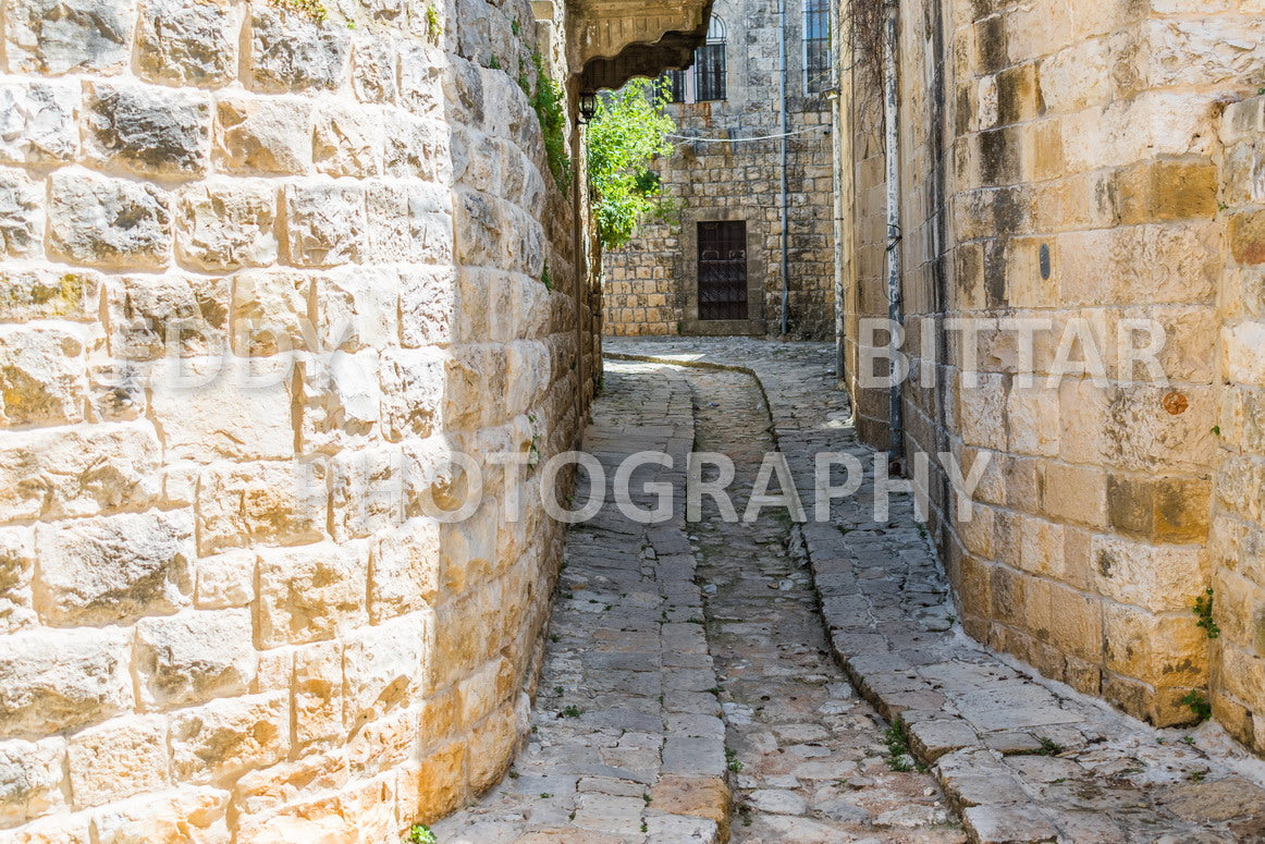 Walking the ancient Deir El Qamar Road