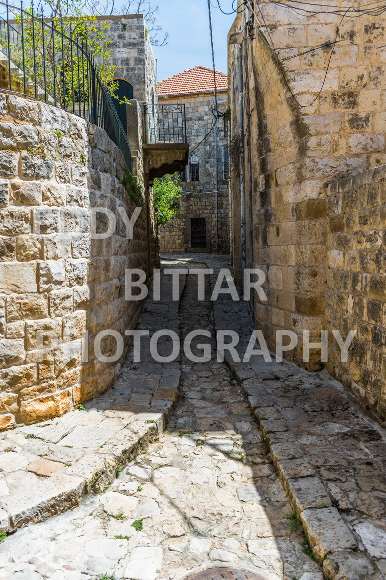 Walking the ancient Deir El Qamar Road