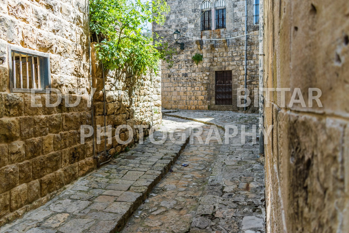 Walking the ancient Deir El Qamar Road