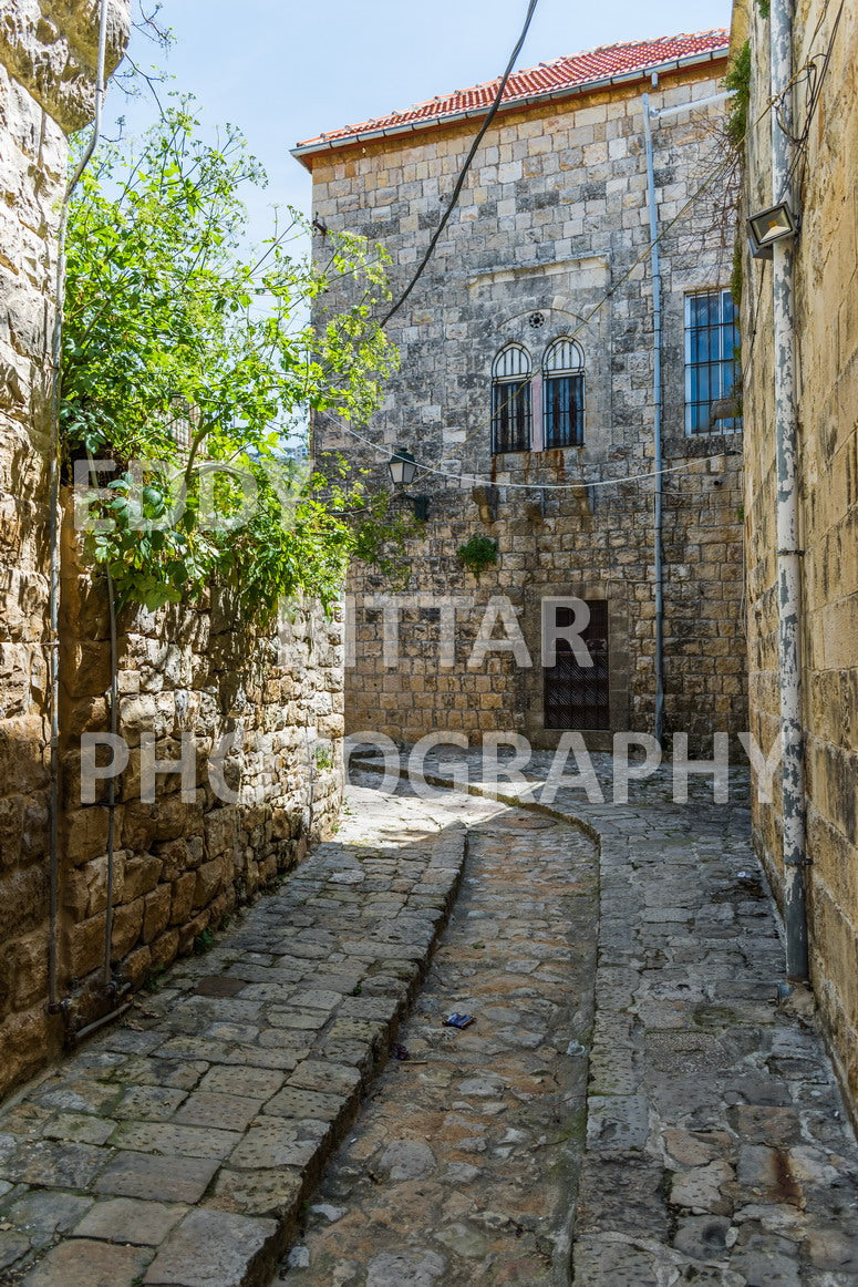 Walking the ancient Deir El Qamar Road