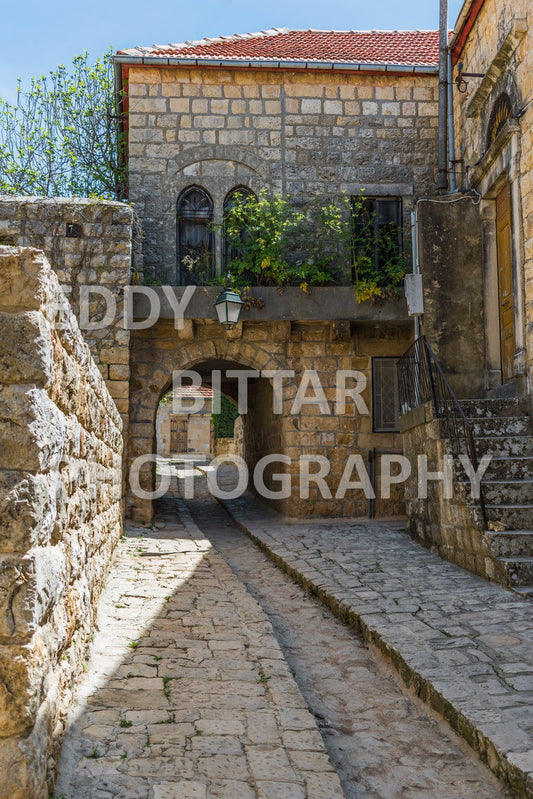 Walking the ancient Deir El Qamar Road