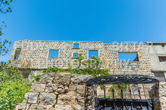 Walking the ancient Deir El Qamar Road