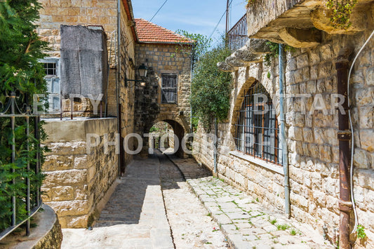 Walking the ancient Deir El Qamar Road