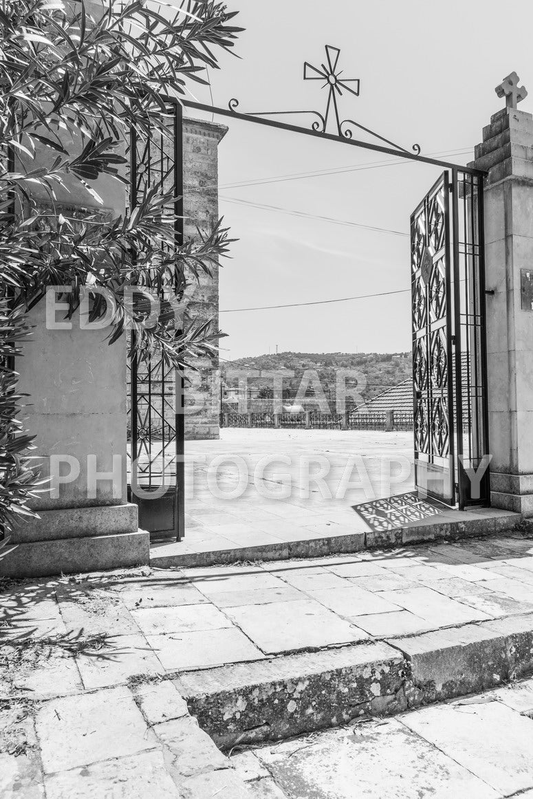 Walking the ancient Deir El Qamar Road