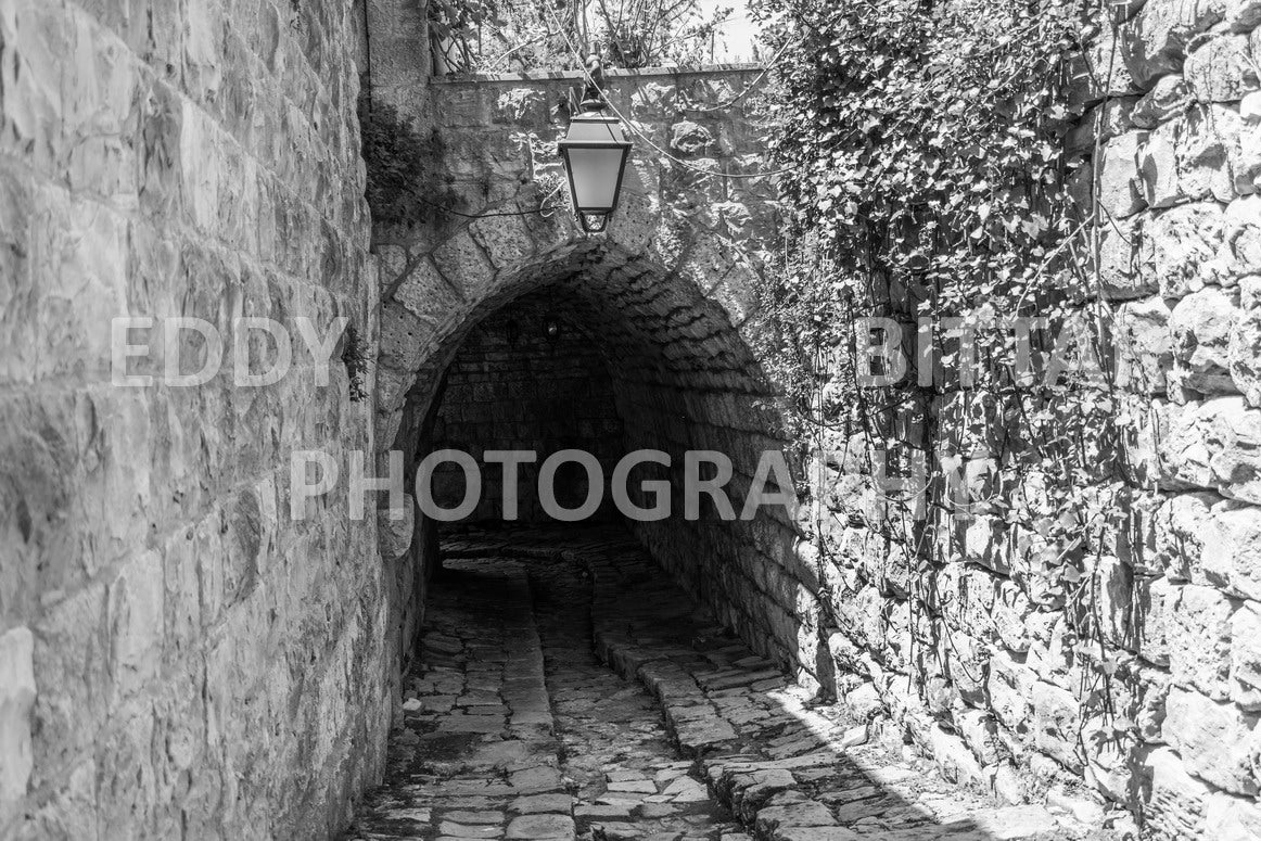 Walking the ancient Deir El Qamar Road