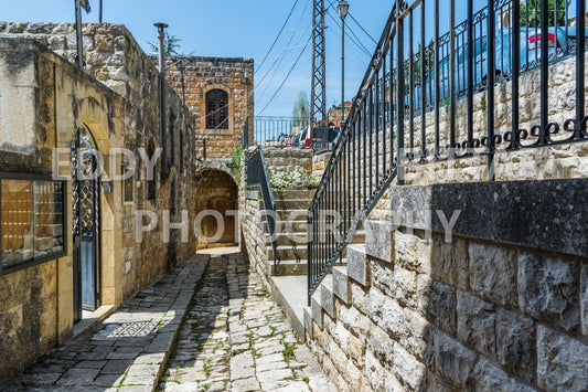 Walking the ancient Deir El Qamar Road