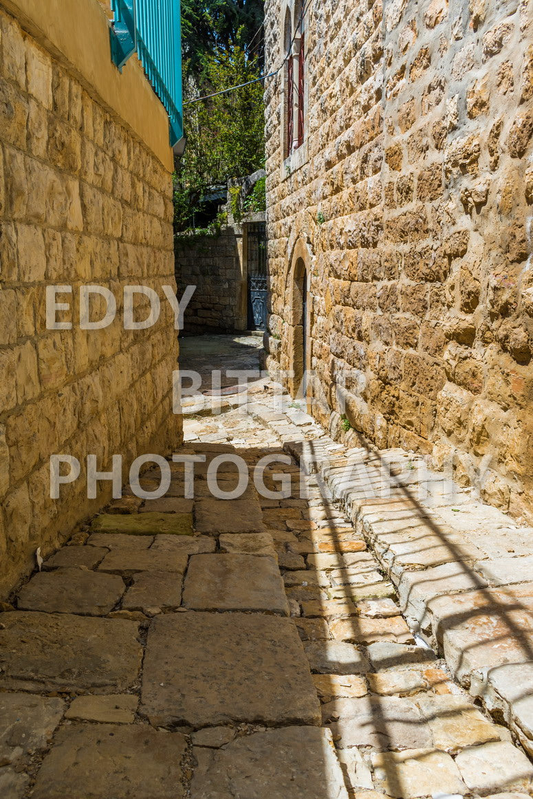 Walking the ancient Deir El Qamar Road