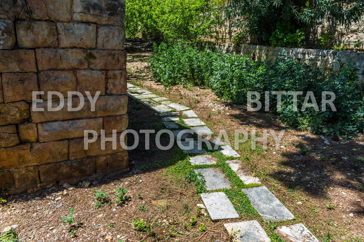 Walking the ancient Deir El Qamar Road